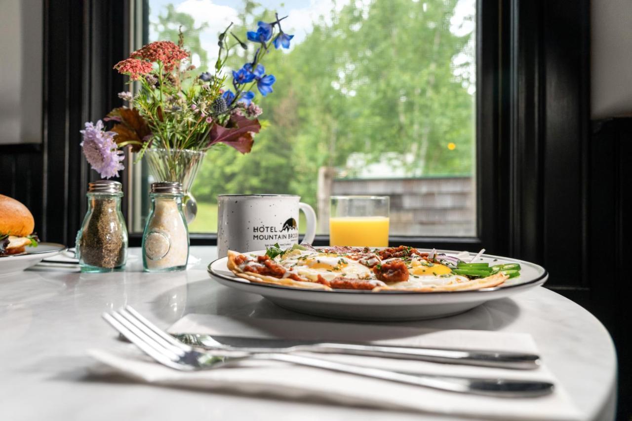 Hotel Mountain Brook Tannersville Bagian luar foto